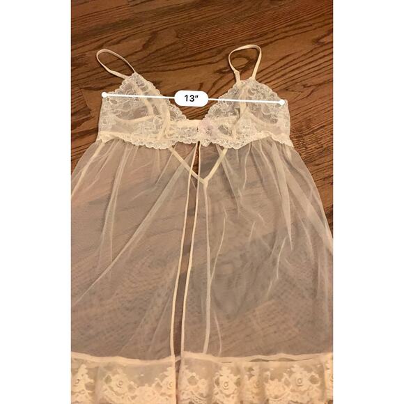 Victoria's Secret cream lace Lingerie - Picture 6 of 9